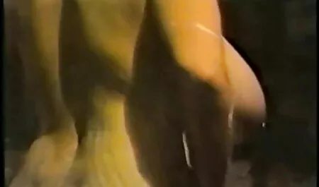 Đầu Tiên, Kích phim sex nhật bản full không che Cúi
